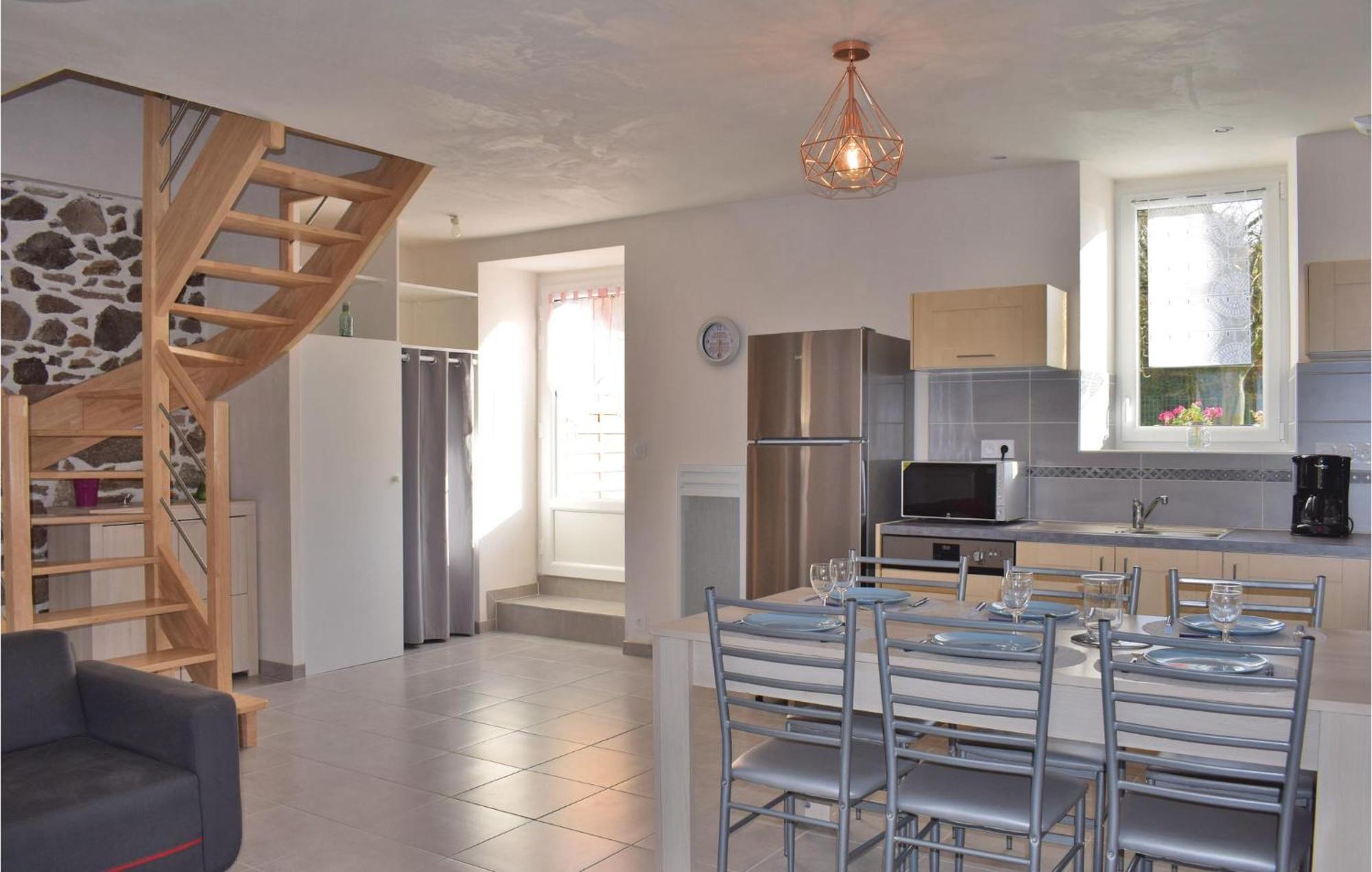 Gorgeous Home In Saint Alban With Kitchen Kültér fotó